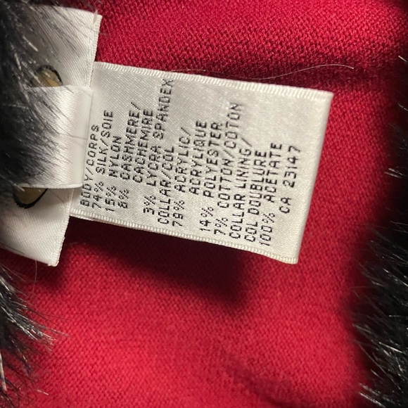Classic sleeveless removable faux fur red shell; NWOT - Picture 4 of 4